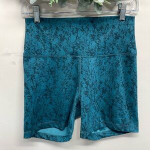 NWOT Yogalicious Lux High Waist Squat Proof Bike Short Teal Black Marbled L